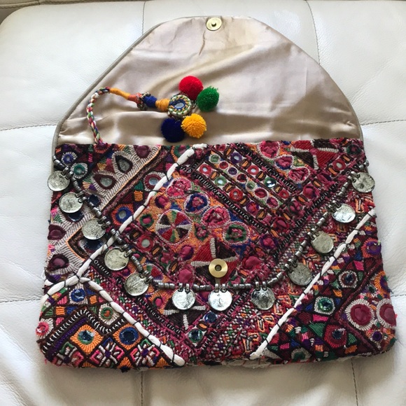 Anthropologie Embroidered Clutch. - Picture 3 of 7